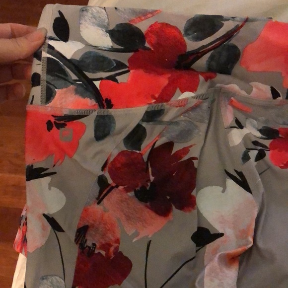 High-Waisted Printed Powerhold Legging - Picture 3 of 4